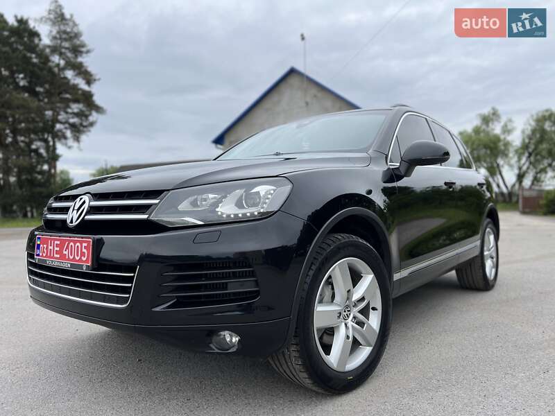 Внедорожник / Кроссовер Volkswagen Touareg 2011 в Радивилове
