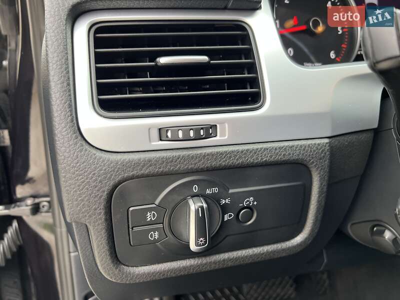 Внедорожник / Кроссовер Volkswagen Touareg 2011 в Радивилове