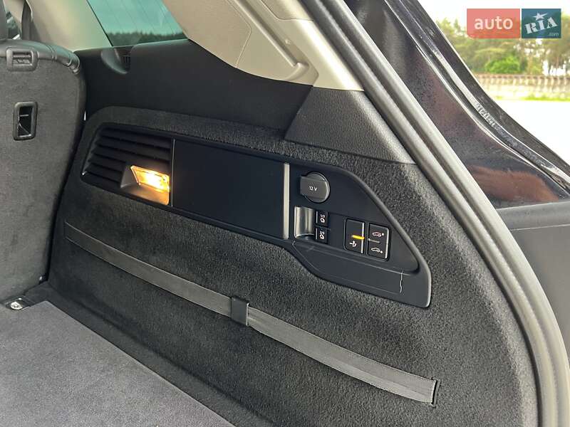 Внедорожник / Кроссовер Volkswagen Touareg 2011 в Радивилове