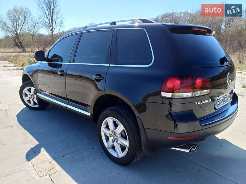Внедорожник / Кроссовер Volkswagen Touareg 2007 в Нежине