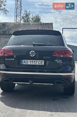 Позашляховик / Кросовер Volkswagen Touareg 2015 в 