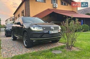 Позашляховик / Кросовер Volkswagen Touareg 2015 в 
