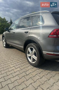 Внедорожник / Кроссовер Volkswagen Touareg 2016 в 