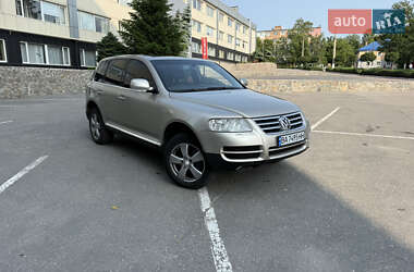 Позашляховик / Кросовер Volkswagen Touareg 2004 в 