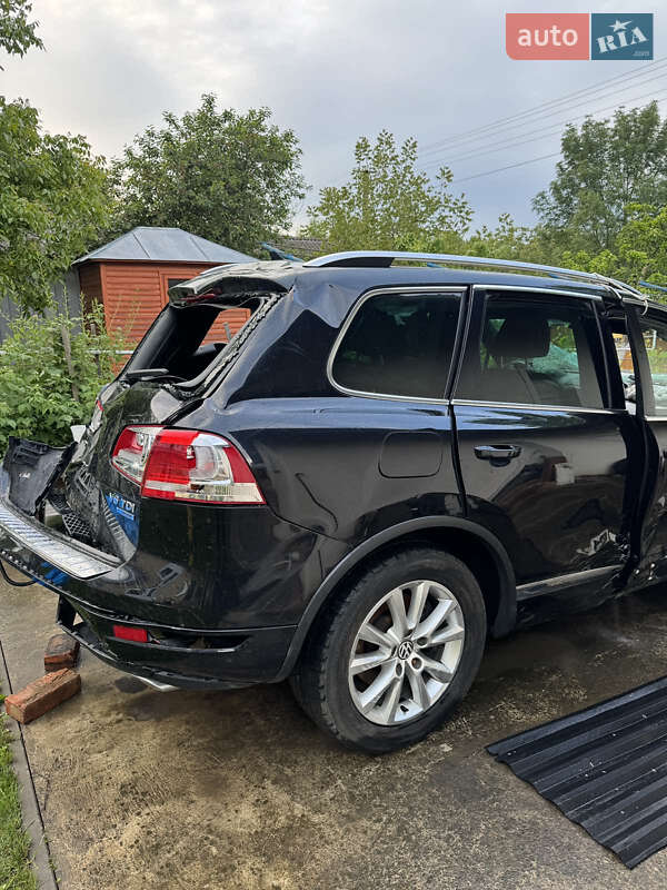 Позашляховик / Кросовер Volkswagen Touareg 2011 в Делятині