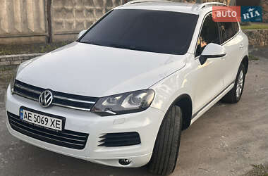 Внедорожник / Кроссовер Volkswagen Touareg 2014 в Днепре