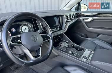 Позашляховик / Кросовер Volkswagen Touareg 2021 в 