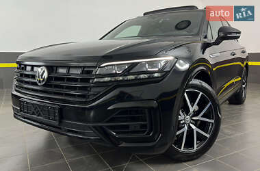 Внедорожник / Кроссовер Volkswagen Touareg 2019 в Казатине