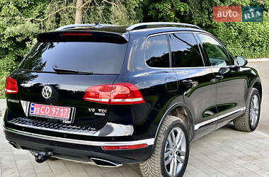Внедорожник / Кроссовер Volkswagen Touareg 2017 в 
