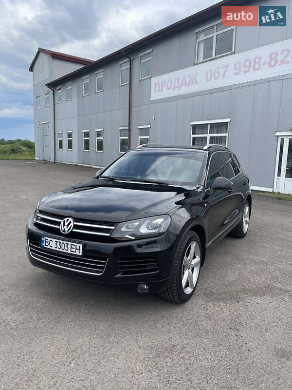 Внедорожник / Кроссовер Volkswagen Touareg 2012 в Львове