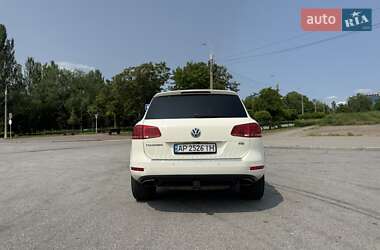 Позашляховик / Кросовер Volkswagen Touareg 2012 в 