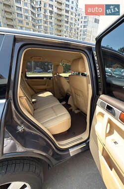 Позашляховик / Кросовер Volkswagen Touareg 2007 в 