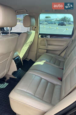 Позашляховик / Кросовер Volkswagen Touareg 2006 в 