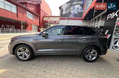 Внедорожник / Кроссовер Volkswagen Touareg 2021 в 
