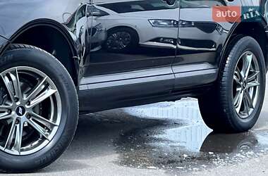 Внедорожник / Кроссовер Volkswagen Touareg 2006 в 