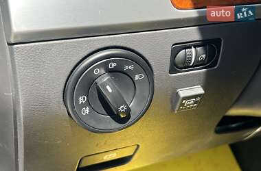 Внедорожник / Кроссовер Volkswagen Touareg 2006 в 