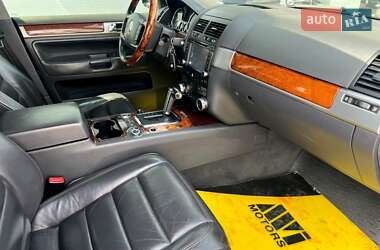Внедорожник / Кроссовер Volkswagen Touareg 2006 в 