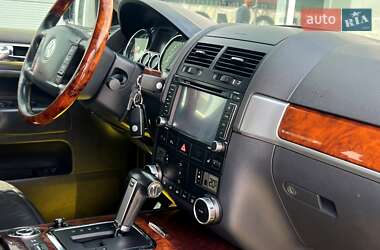 Внедорожник / Кроссовер Volkswagen Touareg 2006 в 