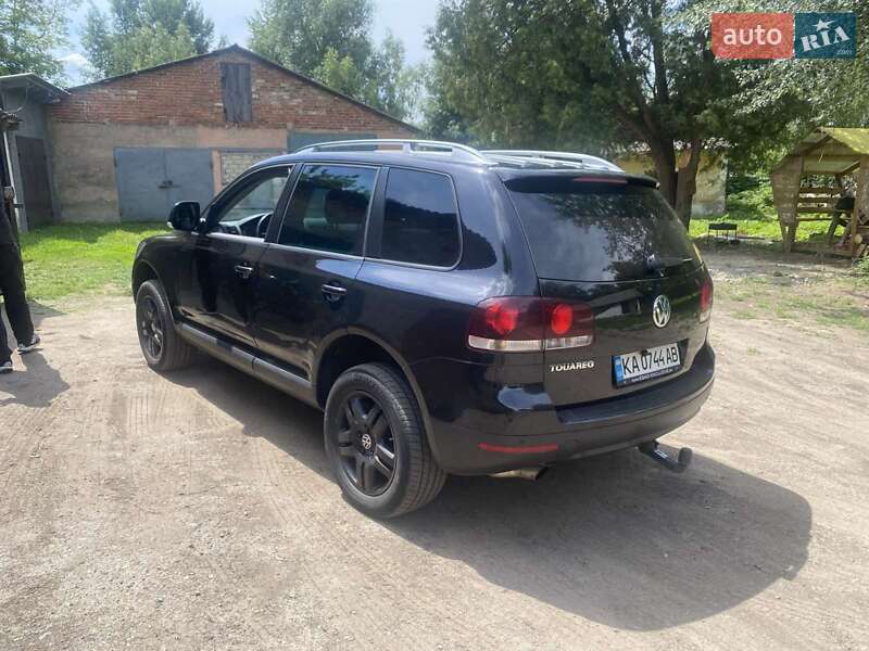 Позашляховик / Кросовер Volkswagen Touareg 2009 в Чернігові