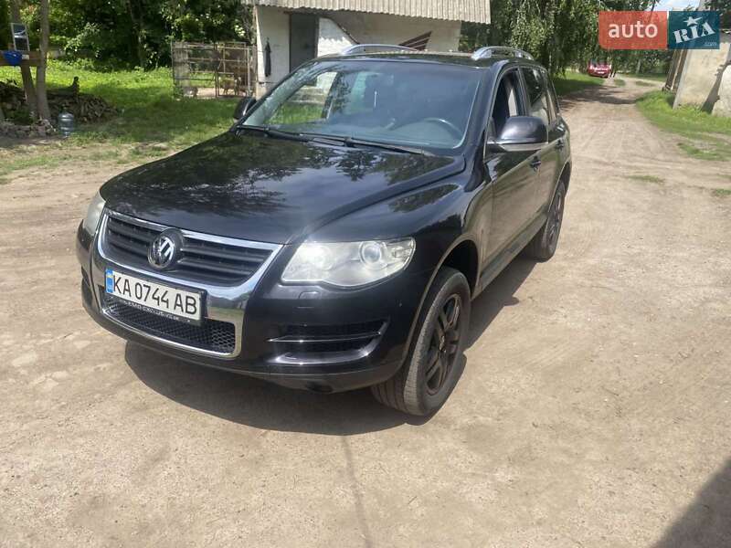 Позашляховик / Кросовер Volkswagen Touareg 2009 в Чернігові