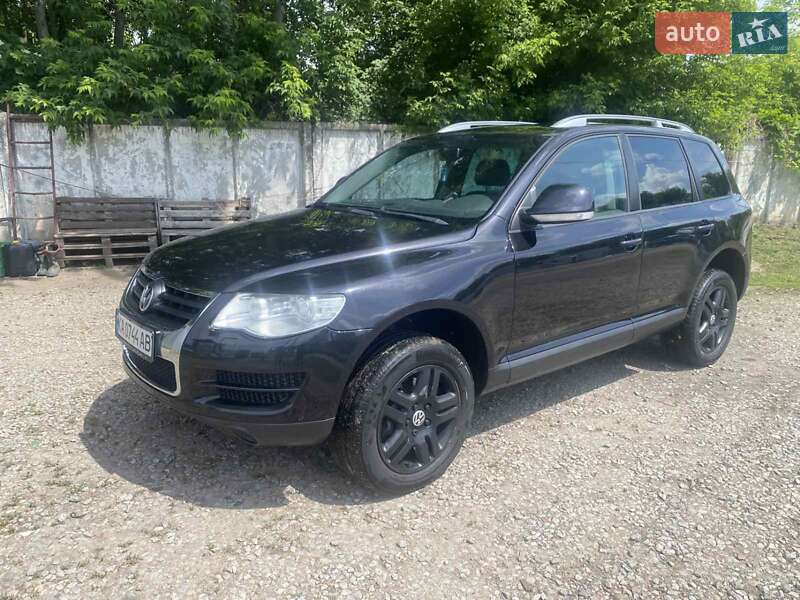 Позашляховик / Кросовер Volkswagen Touareg 2009 в Чернігові