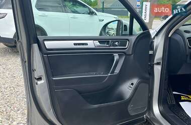 Внедорожник / Кроссовер Volkswagen Touareg 2017 в 
