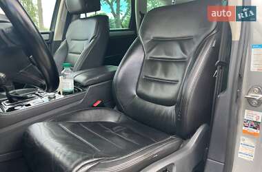 Внедорожник / Кроссовер Volkswagen Touareg 2017 в 