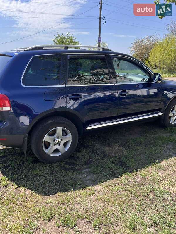 Позашляховик / Кросовер Volkswagen Touareg 2006 в Харкові