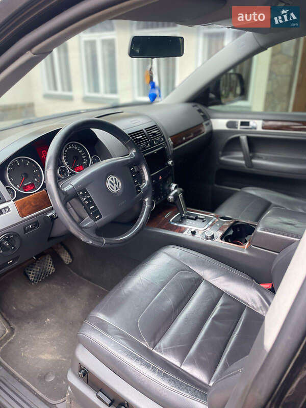 Внедорожник / Кроссовер Volkswagen Touareg 2008 в Кицмани