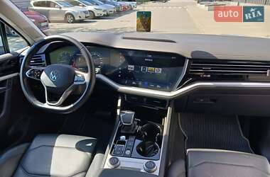 Внедорожник / Кроссовер Volkswagen Touareg 2020 в 