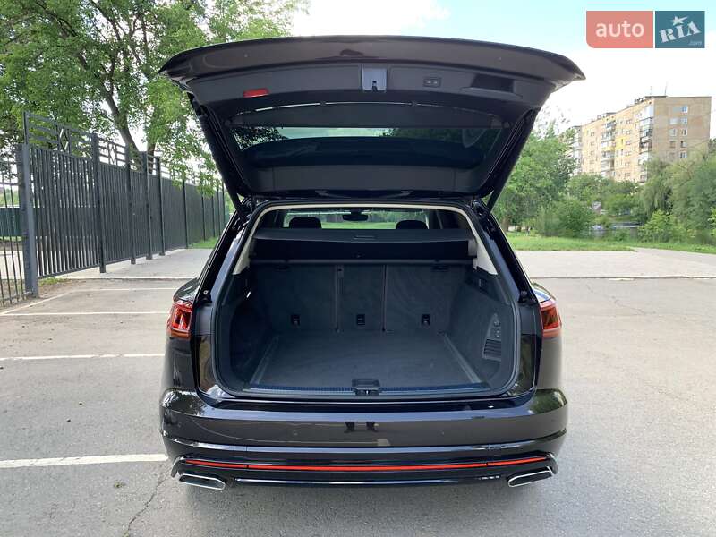 Позашляховик / Кросовер Volkswagen Touareg 2023 в Кривому Розі