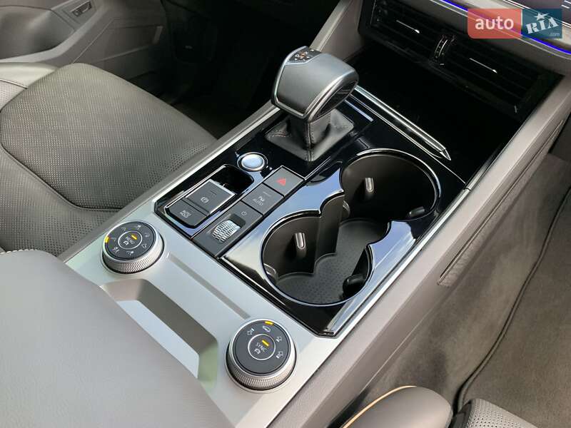 Позашляховик / Кросовер Volkswagen Touareg 2023 в Кривому Розі