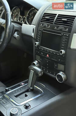 Позашляховик / Кросовер Volkswagen Touareg 2007 в 