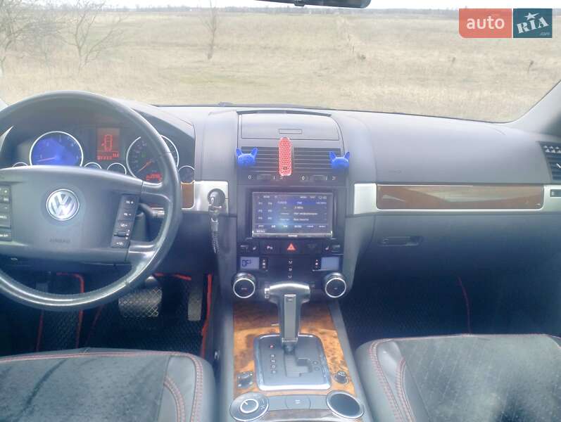 Внедорожник / Кроссовер Volkswagen Touareg 2009 в Чернигове