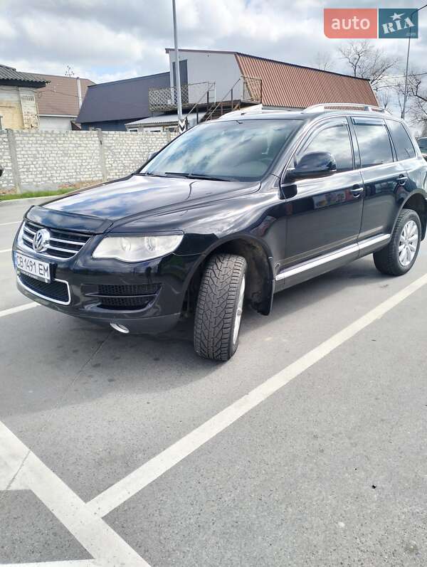Внедорожник / Кроссовер Volkswagen Touareg 2009 в Чернигове