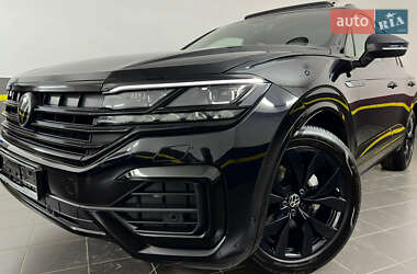 Позашляховик / Кросовер Volkswagen Touareg 2022 в 
