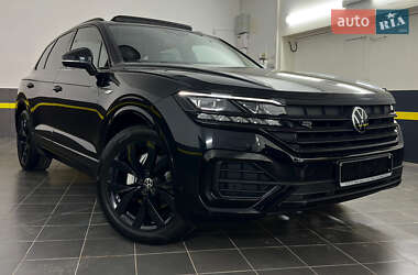 Позашляховик / Кросовер Volkswagen Touareg 2022 в 