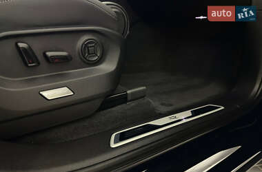Позашляховик / Кросовер Volkswagen Touareg 2022 в 