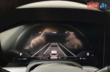 Позашляховик / Кросовер Volkswagen Touareg 2022 в 