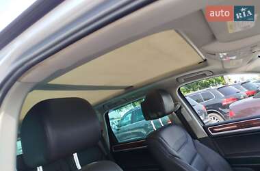 Внедорожник / Кроссовер Volkswagen Touareg 2013 в 