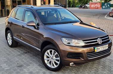 Внедорожник / Кроссовер Volkswagen Touareg 2012 в 