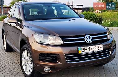 Внедорожник / Кроссовер Volkswagen Touareg 2012 в 