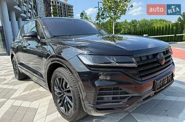 Позашляховик / Кросовер Volkswagen Touareg 2020 в Києві