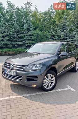 Позашляховик / Кросовер Volkswagen Touareg 2012 в Харкові