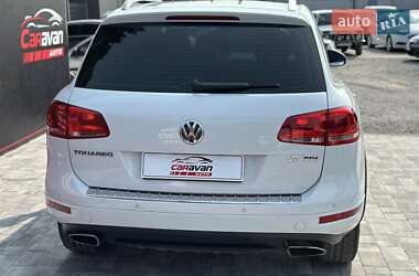 Позашляховик / Кросовер Volkswagen Touareg 2012 в 
