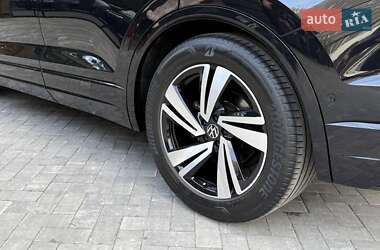 Внедорожник / Кроссовер Volkswagen Touareg 2020 в 