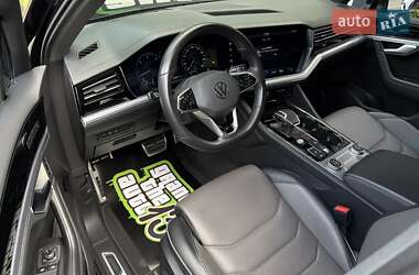 Внедорожник / Кроссовер Volkswagen Touareg 2020 в 