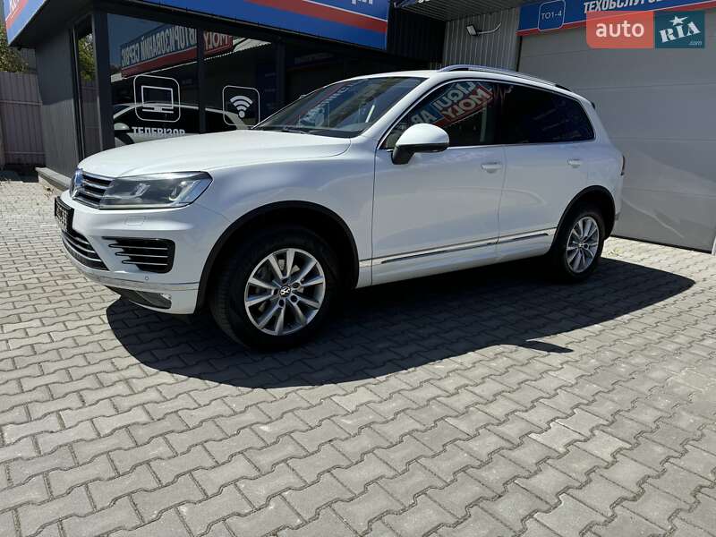 Внедорожник / Кроссовер Volkswagen Touareg 2018 в 