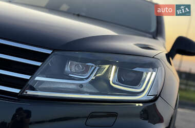 Внедорожник / Кроссовер Volkswagen Touareg 2016 в 