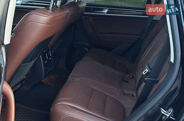 Внедорожник / Кроссовер Volkswagen Touareg 2016 в 